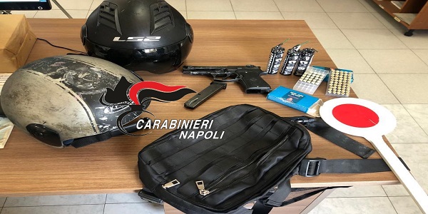 Giugliano: rapinano l'incasso di un ristorante, arrestati dai CC dopo un lungo inseguimento