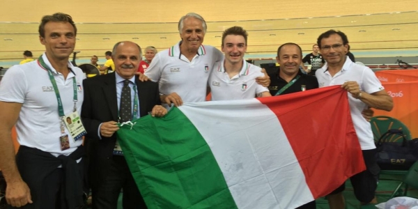 Olimpiadi, Ciclismo: impresa di Viviani! Cade e poi vince la medaglia d'oro nell'Omnium.