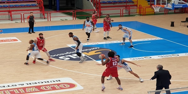 La Gevi cade a Tortona 83-62 senza Mayo e Lombardi