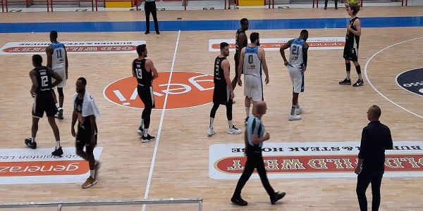 Gevi Napoli Basket-APU Old Wild West Udine 72-56: inizia bene la finale degli azzurri