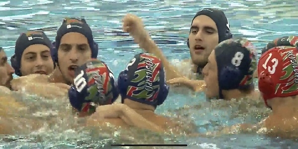 Pallanuoto; sconfitta a testa alta per il Posillipo nel derby. La Rari Salerno vince 11-10