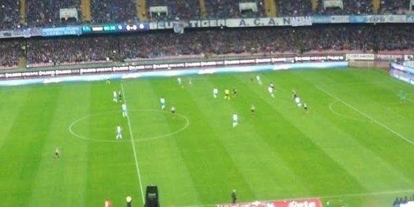 Roma-Napoli 0-0: primo pari per gli azzurri che raggiungono il Milan in testa alla classifica 