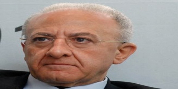 Napoli: domani De Luca visiterà \'Gli Incurabili\'