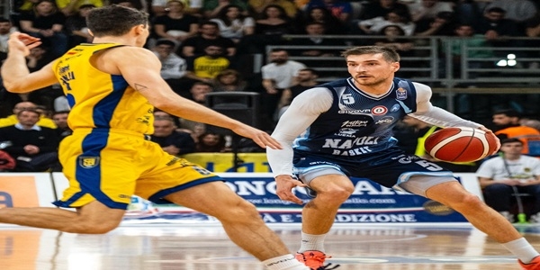 NAPOLI TRIONFA A SCAFATI, GLI AZZURRI VINCONO 81-91