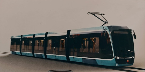 Napoli: Il tram e il percorso del mare