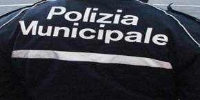 Napoli: Polizia Locale e GDF, operazione congiunta. Sequestrata merce contraffatta