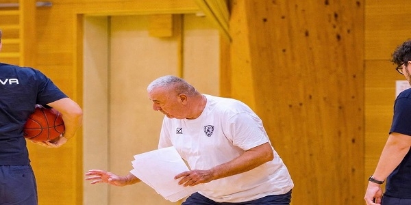 NAPOLI BASKETBALL SCONFITTO 94-107 NELL\'AMICHEVOLE CON LA BC IGOKEA