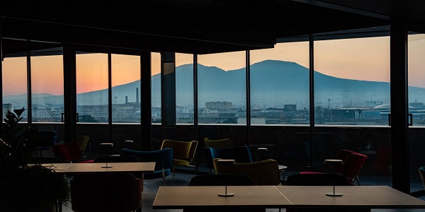 Napoli, Gold Tower Hotel: luxury e professionalità, successo garantito