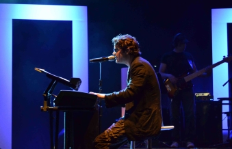 Musica: Grande successo per Bersani a Bagnoli