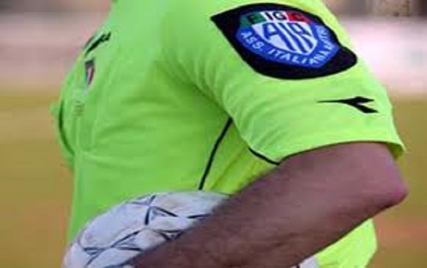 Gli arbitri della 23a: Massa per Napoli-Milan, Orsato per il derby romano