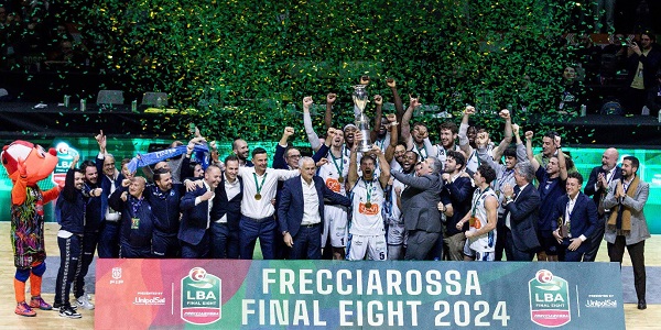 Trionfo della Gevi Napoli Basket che batte l\'Armani Milano e vince la Coppa Italia