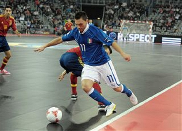 Mondiali Calcio a 5: buon esordio Italia