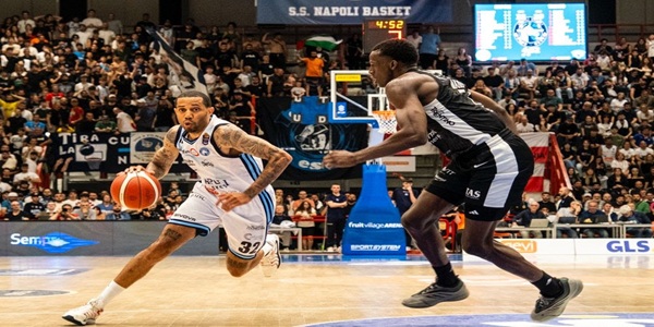 NAPOLI FA FESTA PER LA SALVEZZA, MA CEDE A TRENTO 89-114