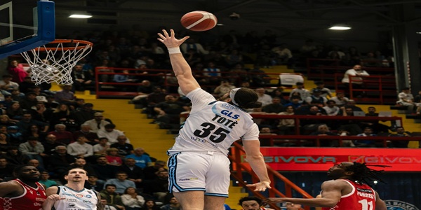 NAPOLI CEDE NEL FINALE A PISTOIA CON IL PUNTEGGIO DI 70-74