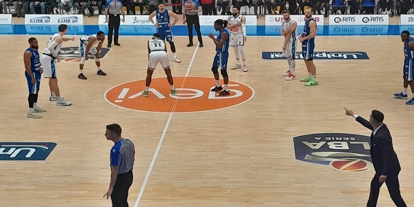 La Gevi Napoli basket batte Milano in finale e conquista la Coppa Italia