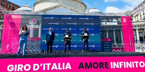 Napoli: la Polizia di Stato accompagna la 105Â° edizione del Giro d'Italia