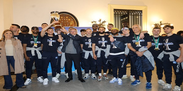 La Gevi Napoli Basket premiata a Palazzo San Giacomo