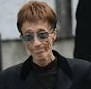 Robin Gibb dei Bee Gees in coma.