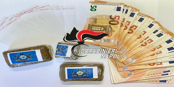 Torre del Greco: i CC perquisiscono una casa e trovano droga e soldi. Coniugi arrestati