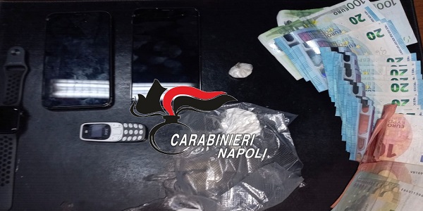 Giugliano: controlli antidroga dei carabinieri, arrestate tre persone